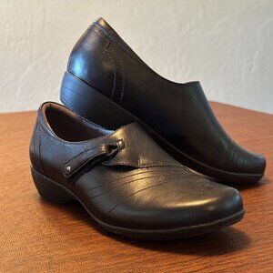 NWOT: Dansko "Franny" Black Leather  Comfort Loafer | Size 38 EUR/8-8.5 USA